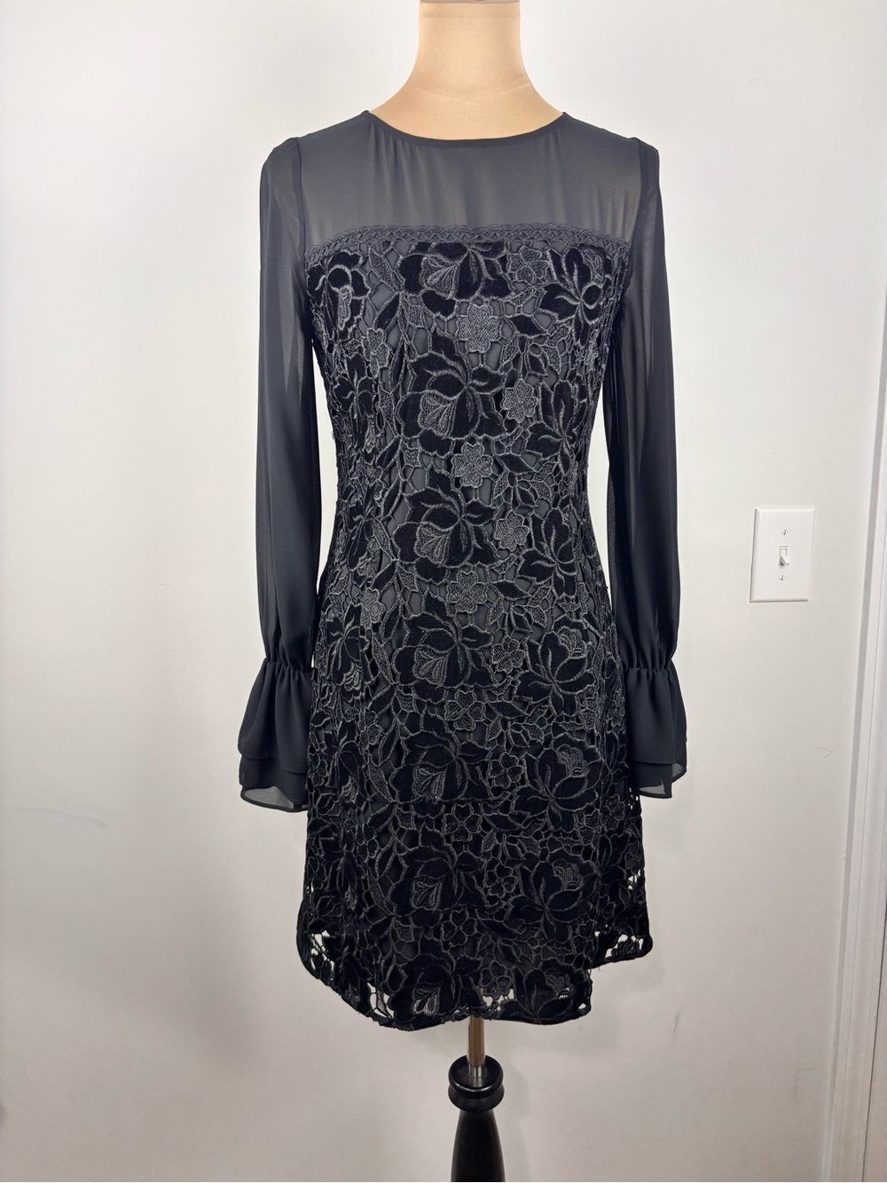 Shoshanna Womens Size 4 Black Velvet Floral Lace Shift Dress Chiffon Long Sleeve